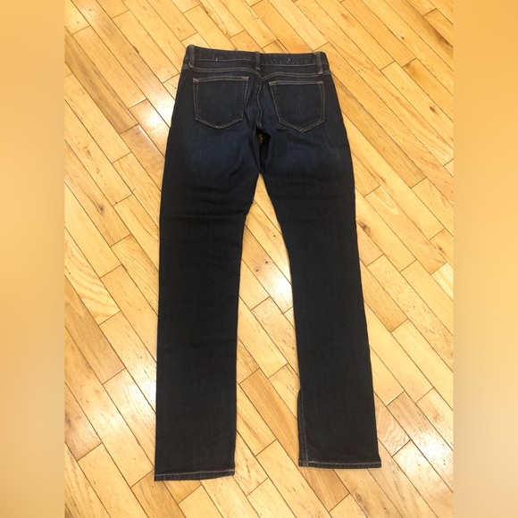 GAP Real Straight Mid-rise dark wash jeans. Size 28L. - Picture 10 of 16